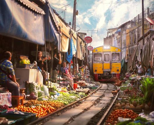 Mercado Flotante y Mercado del Tren