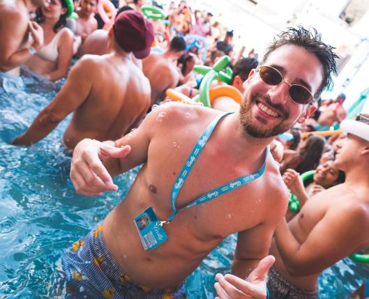 POOL PARTY ARIA COMPLEX